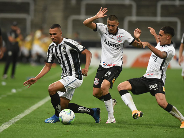 Jogo de seis pontos: Santos e Corinthians se enfrentam ...