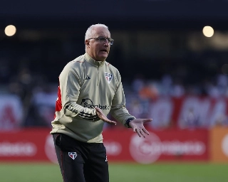 Treinador do São Paulo tem duas passagens pelo Peixe. Foto: Rubens Chiri / saopaulofc.net