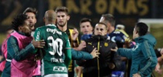 Eles foram julgados pela participação na briga ao término do jogo