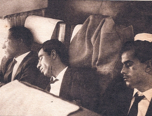 Descanso merecido. Djalma Santos, Vavá e Zito dormem no avião na volta de Santiago para o Brasil após conquistarem a Copa do Mundo de 1962. Foto: revista 