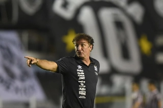 Treinador se despediu do clube após o empate por 1 a 1 com o Fluminense. Foto: Ivan Storti/Santos