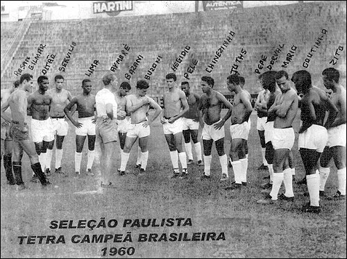 Seleção Paulista, 1960. Da esquerda para a direita: Rosan (encoberto), Gylmar, Ditão, Servilio, Lima, o técnico Aimoré Moreira, Bazani, Buzzone, Egídio, Pelé, Chinesino, Juths, Pepe, Dorval, Mário, Coutinho e Zito.