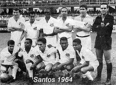 Em pé: Ismael, Zito, Haroldo, Geraldino, Mauro e Gylmar. Agachados: Peixinho, Lima, Toninho Guerreiro, Pelé e Noriva. 