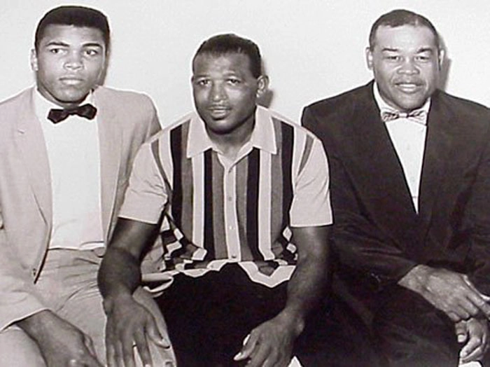 Da esquerda para a direita, Muhammad Ali, Sugar Ray e Joe Louis. Foto: Reprodução Google