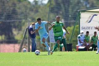 Coelho enfrentou o Bolívar em seu CT. Foto: Mourão Panda / América