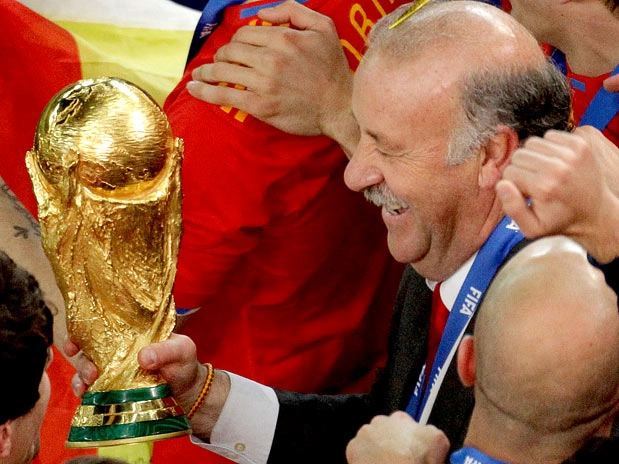 Um jogador espanhol devia ter ganho a Bola de Ouro, alfineta Vicente del  Bosque - GQ