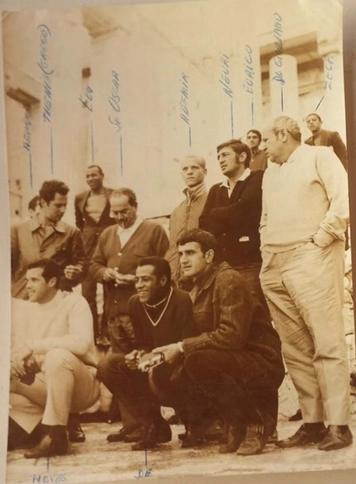 Foto de grandes jogadores do passado. Em pé, da direita para a esquerda estão: Pascoal Giuliano, Neuri e Ademir da Guia. Agachados, no mesmo sentido: Pio, Dé e Neves. Foto: reprodução
