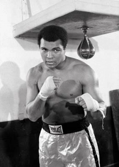 Muhammad Ali se prepara para a lutar. Foto: Reprodução Google
