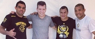 Popó, ele mesmo, com Aldo e Barão