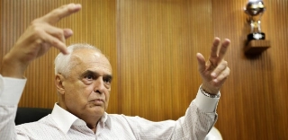 No mercado corporativo, presidentes de empresas recebem vencimentos muito superiores aos de Leco 