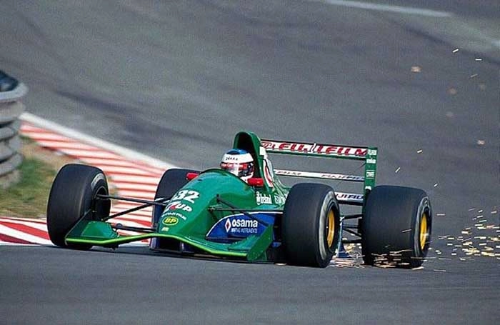 Com a Jordan-Ford, em 1991, em Spa-Francorchamps, sua primeira corrida na Fórmula 1. Ele largou em sétimo lugar e surpreendeu Eddie Jordan, chefe da equipe. Foto: Divulgação
