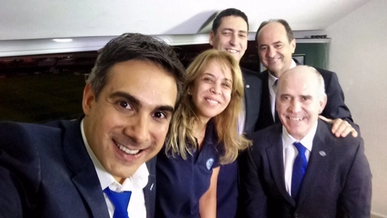 Gustavo Villani, Helô Campanholo, Paulo Vinícius Coelho, Carlos Eugênio Simon e Mário Sérgio nos estúdios da Fox Sports, em 2016. Foto: reprodução