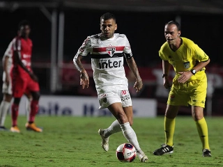 Tricolor tenta a primeira vitória sob o coimando de Crespo. Foto: Rubens Chiri/saopaulofc.net