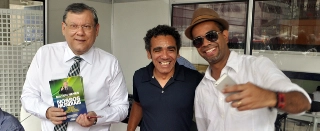 Confira diversas imagens dos bastidores do Jornal em Três Tempos
