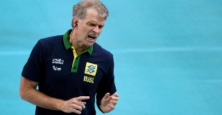 Um dos problemas do Mundial foi com altera&ccedil;&otilde;es na regra durante a competi&ccedil;&atilde;o, al&eacute;m da escala&ccedil;&atilde;o de &aacute;rbitros e uma multa ao Brasil