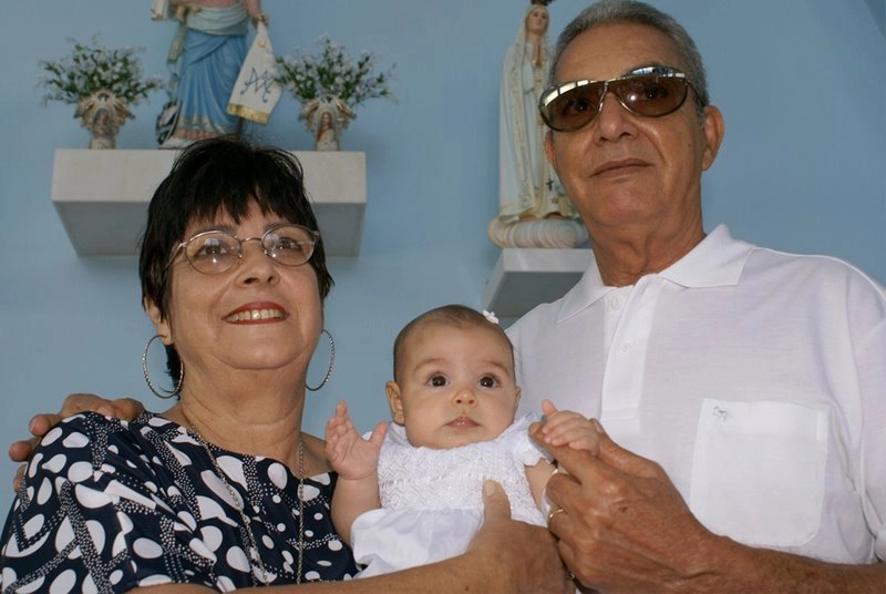 Walda e Ita com a netinha Gabriela, no dia de seu batizado. Foto: arquivo pessoal de Walda Vieira da Silva