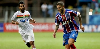 Na ocasião, Zé Rafael discutiu com o atleta botafoguense e recebeu cartão amarelo