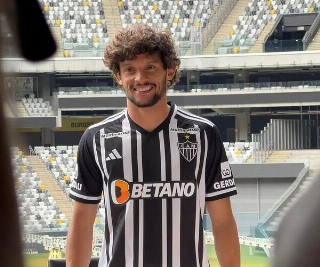Meia foi apresentado pelo Atlético-MG nesta segunda-feira. Foto: Divulgação
