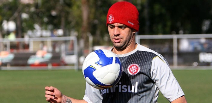 Magrão durante treino do Internacional. Foto: UOL