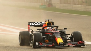 Muita areia no traçado barenita de Sakhir. Foto: Red Bull Racing
