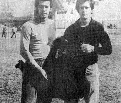 Émerson Leão (esq) e Sérgio Valentim quando brigavam pela camisa 1 do São José. À época Leão era o reserva de Valentim