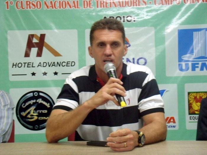 Vagner Mancini palestrando em Campo Grande-MS, no dia 13 de dezembro de 2013. Foto enviada por Luiz Carlos Ferreira