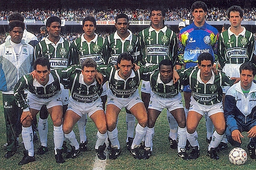 Palmeiras Campeão Paulista. Em pé: Mazinho, o 