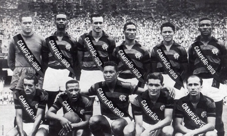 Flamengo, campeão carioca de 1953. Da esquerda para a direita, em pé: Garcia, Servílio, Pavão, Marinho, Dequinha e Jordan. Agachados: Joel, Rubens, Índio, Benitez e Esquerdinha. Foto enviada por José Eustáquio