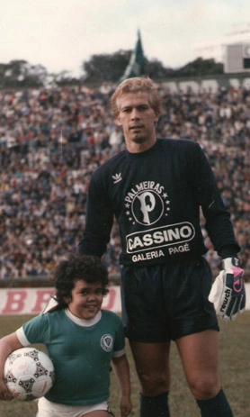 Foto de Leão com um pequeno fã, no ano de 1986. Contribuição de Émerson Malfa, de São Paulo.
