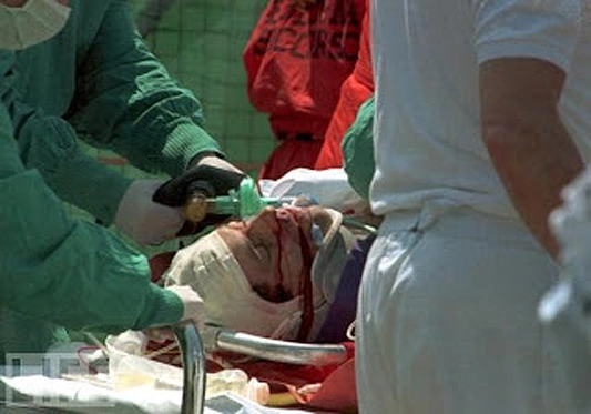 Paramédicos tentaram reanimar o piloto, que chegou sem vida ao Hospital Maggiore, de Bolonha, na Itália. Foto: Divulgação