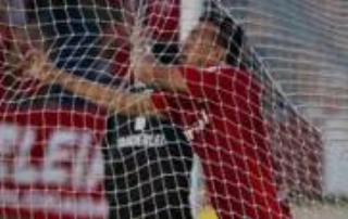 Inter peca na pontaria, não sai do zero e mantém Coritiba na zona da degola