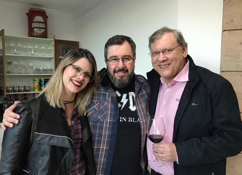 Érika Sachetto, César Sachetto e MN