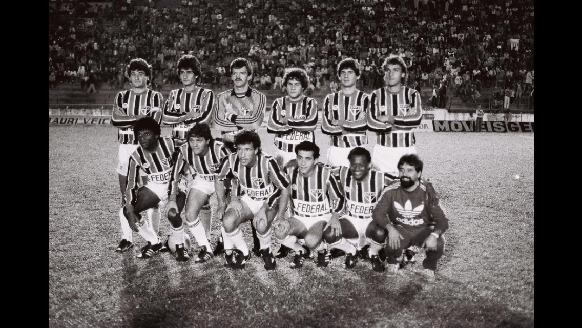 São Paulo em torneio amistoso contra o Avaí, dia 18 de julho de 1985, na Ressacada. Em pé: Dario Pereyra, Fonseca, Gilmar Rinaldi, Ruben Furtenbach, Marcio Araújo e Oscar. Agachados: Freitas, Pianelli, Careca, Pita, Sidney e Marco Aurélio Cunha. O tricolor ganhou de 1 a 0, gol de Pianelli