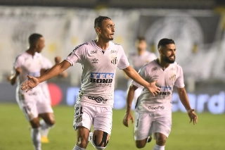 Pituca ainda não se apresentou ao novo clube por conta da pandemia. Foto: Ivan Storti/Santos FC