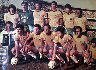 O baixinho, que na época defendia o Vasco, atuou em amistoso disputado no Couto Pereira