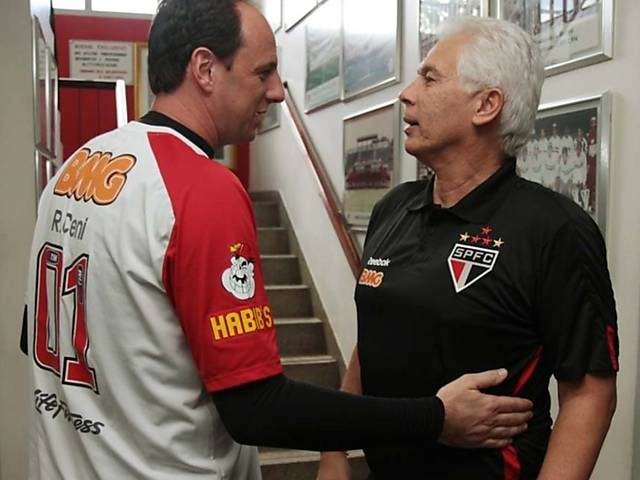 Rogério Ceni conversa com o novo técnico do São Paulo, Emerson Leão. Foto: UOL
