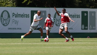 Atletas alviverdes durante treino no CT da Barra Funda. Foto: Cesar Greco/Palmeiras