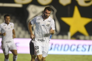 Laercio está perto de ser anunciado pelo time catarinense. Foto: Ivan Storti/Santos FC