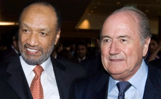 Blatter se nega a testemunhar sobre corrupção