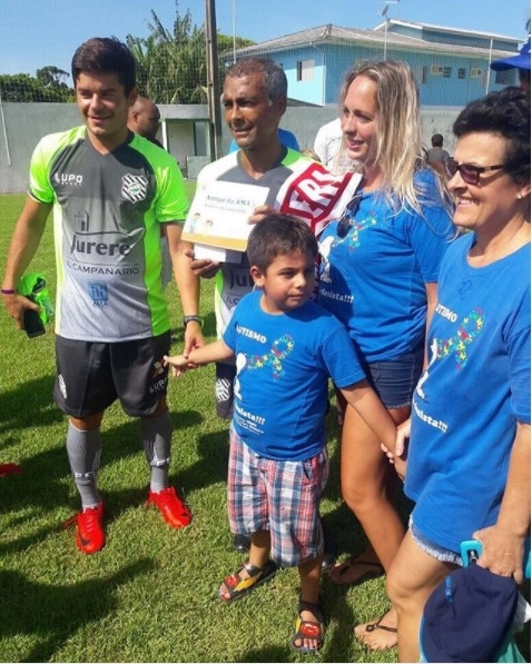 Romário participa, em Florianópolis, de um evento de futebol solidário em prol da AMA, Associação de Amigos do Autista, em janeiro de 2018. (Foto: Reprodução do Instagram)