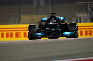 Corrida em Sakhir foi espetacular do começo ao fim. Foto: Mercedes-AMG F1