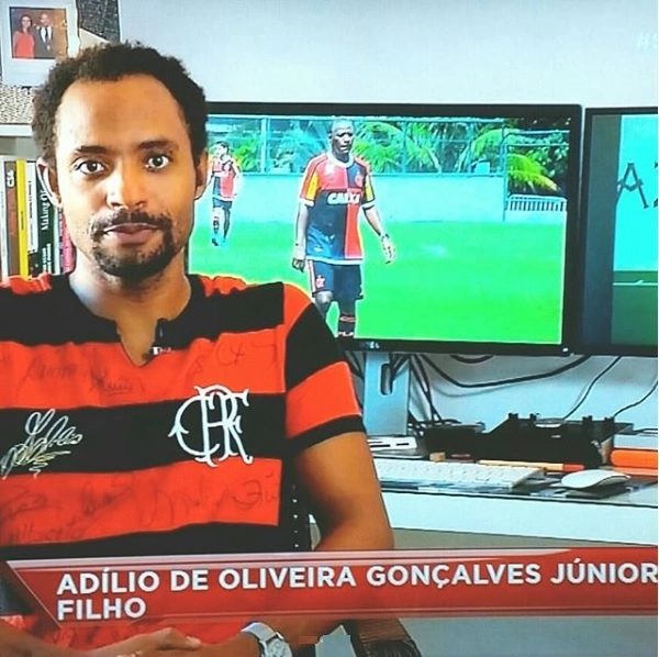 Júnior, filho de Adílio, participa de homenagem ao pai no Show do Esporte do dia 13 de maio de 2018. (Foto: Reprodução - Instagram @Renatozanata)