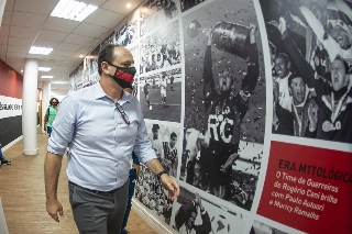 Rogério foi elogiado pelo ex-companheiro de seleção brasileira. Foto: Alexandre Vidal/Flamengo