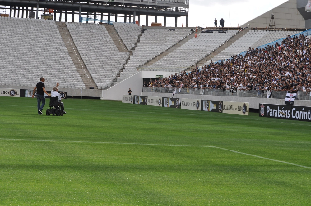 Osmar Santos e Basilio m 10 de maio de 2014 na Arena Corinthians. Foto: Marcos Júnior/Portal TT