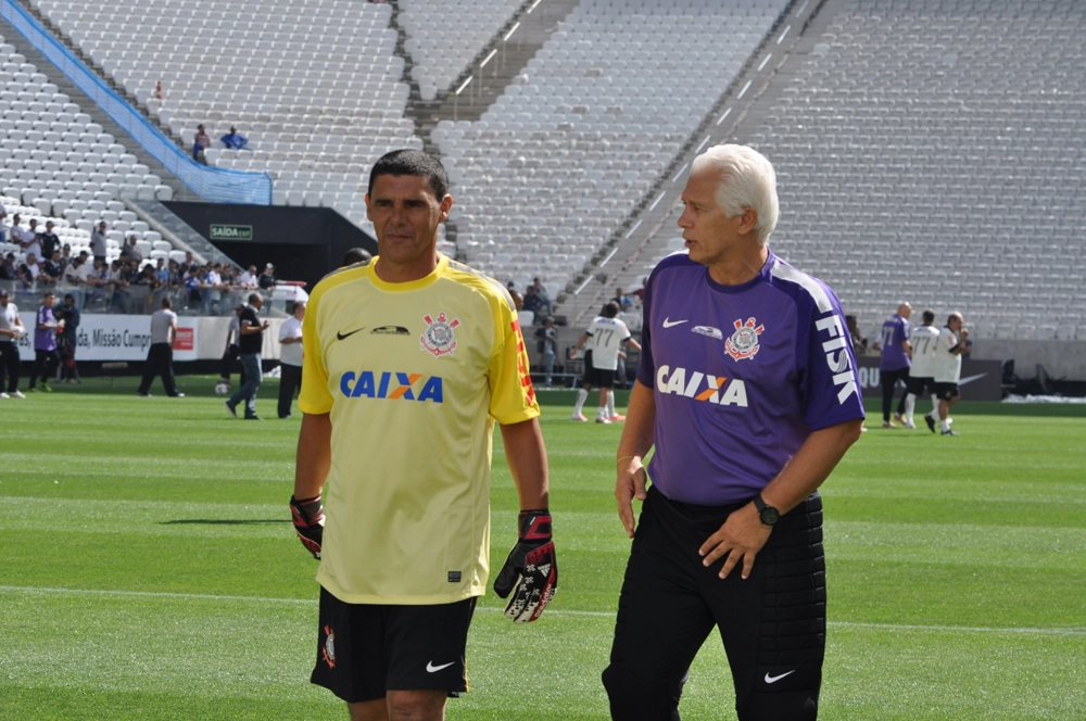 Dagoberto e Leão em 10 de maio de 2014, na Arena Corinthians. Foto: Marcos Júnior/Portal TT