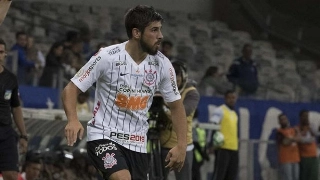 Como uruguaio surpreende Carille e pode fazer Danilo Avelar atacar mais