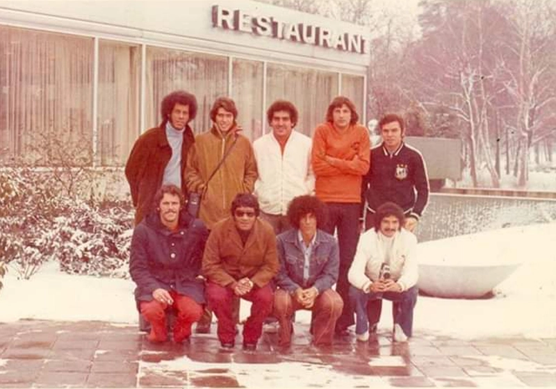 Santos em excursão à Europa em março de 1973. Em pé: Carlos Alberto Torres, Marçal, Pitico, Hermes e Claudio Mauriz. Agachados: Willians, Alcindo, Zé Carlos e Manoel Maria.