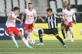 Equipe carioca levou a melhor no primeiro confronto. Foto: Vitor Silva/Botafogo