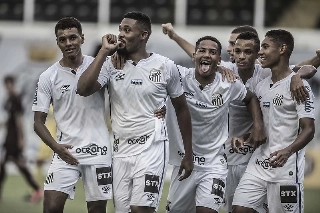 Sabino teve seu contrato encerrado pelo Peixe e jogará no Sport. Foto: Ivan Storti/Santos FC