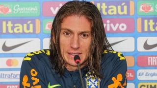 Filipe Luis reclamou de banho gelado após treino da seleção no Pacaembu. Foto: Jales Valquer/Estadão Conteúdo